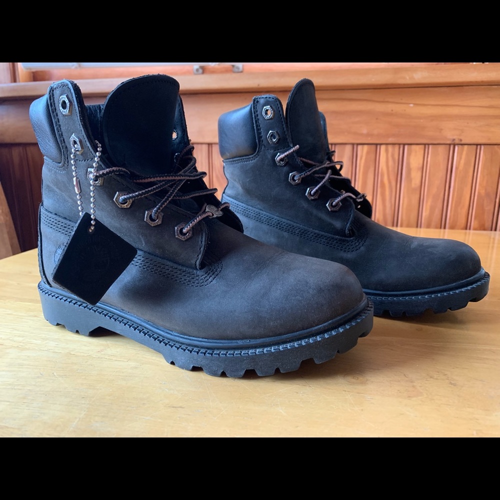 Woman’s size 6.5 Timberland boots